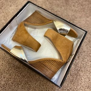 Tan wedges